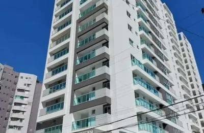 Apartamento no centro com 2 quartos para venda, 77 m²