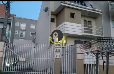 Sobrado triplex de 206m², 3 dorms  à venda, em condomínio, bairro guaíra, curiti