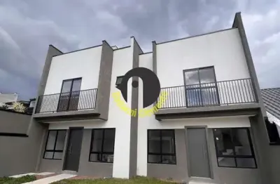 Sobrados 3 dormitórios 142m²  em condomínio com excelente padrão construtivo no