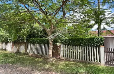 Terreno à venda, localizada no centro comercial de itapoá - sc