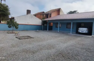 Casa averbada com 3 quartos próximo ao Hotel Rainha em Itapoá SC