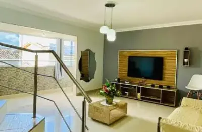 Apartamento de Luxo à Venda em Pitangueiras, Lauro de Freitas-BA  4 Quartos, 3 Suítes, 2 Salas - 230m² - Imperdível!