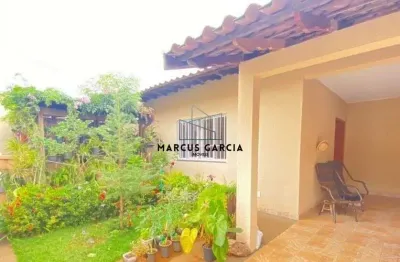 Casa com 4 quartos à venda na rua uberlândia, jardim alvorada, londrina, 300 m2 por r$ 990.000
