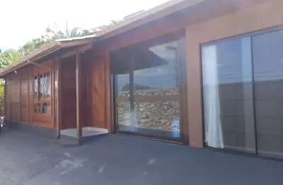 Casa com 2 quartos para alugar na Rodovia Francisco Thomaz dos Santos, 1001, Morro das Pedras, Florianópolis