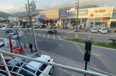 Loja comercial no centro de forquilhinhas, onde tudo acontece !!