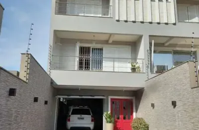 Casa com 4 quartos para alugar no Jardim Planalto, Porto Alegre 