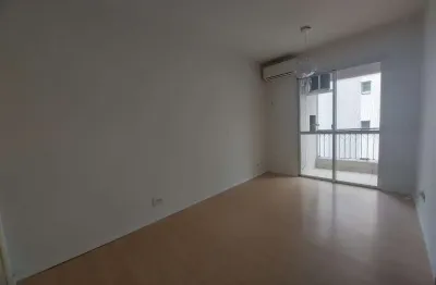 Apartamento com 2 quartos para alugar no Jardim Planalto, Porto Alegre 