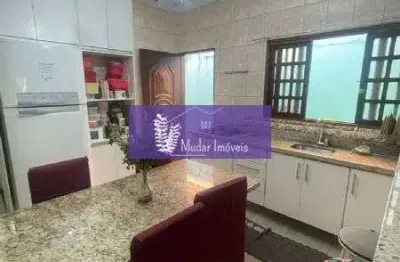 Ótima casa à venda  conforto e localização privilegiada