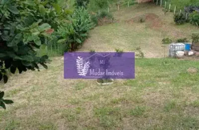 Maravilhosa chácara à venda  tradição e conforto em meio à natureza
