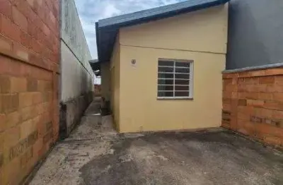 Encantadora casa à venda - conforto e praticidade em excelente localização!