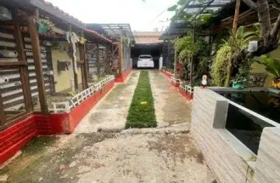 Encantadora edicula à venda - conforto e praticidade em excelente localização!