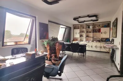 Barracão / Galpão / Depósito à venda na Rua Benjamin Antônio Ansai, Novo Mundo, Curitiba