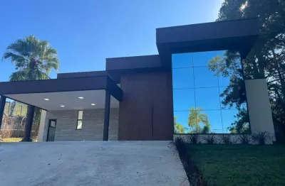 Casa com 3 quartos à venda na Rua Edgard Pereira Vianna, 11, Chácaras Cataguá, Taubaté