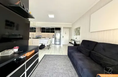 Ótimo apto com 3 dormitórios sendo uma suíte e 2 vagas de garagem!