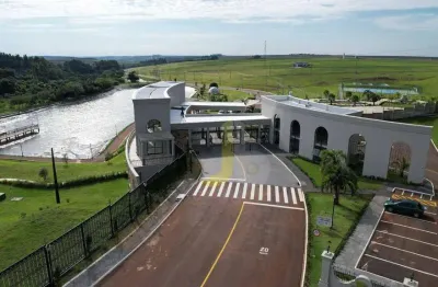 Terreno com mais de 1.500 metros quadrados em condomínio fechado