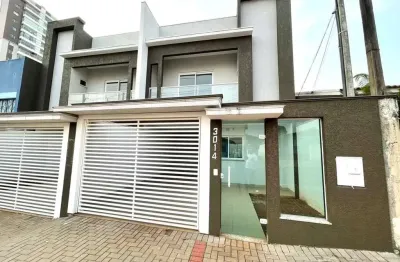 Sobrado com 1 suíte com hidro + 2 dormitórios à venda, com área gourmet - coqueiral - cascavel/pr