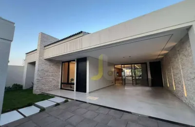 Casa térrea exclusiva de alto padrão no centro da cidade