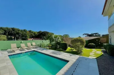 Casa com 4 quartos à venda na Rua Manoel Amálio de Souza, 335, Vista Alegre, Curitiba por R$ 3.300.000