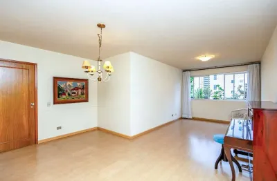 Apartamento com 3 quartos à venda na Avenida Silva Jardim, 2889, Água Verde, Curitiba por R$ 750.000