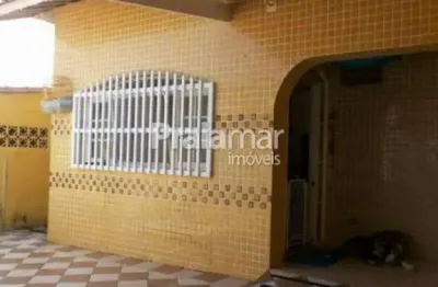 Sobrado isolado i 04 dorm i 01 suíte i 04 banheiros i piscina i churrasqueira i 02 vagas de garagem
