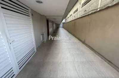 Casa triplex / 02 dorm./ 02 suítes / 99 m² / 01 vaga de garagem / centro / s.vicente /sp