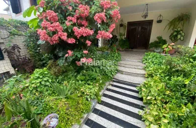 Casa sobrado alto padrão | 04 dorm | 350m² | 08 vaga de garagem | vila valença - são vicente.