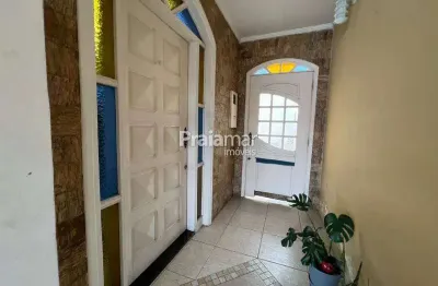 Sobrado gigante & pronto para morar | 03 dorms + edicula  | 02 vagas | catiapoa - s.v