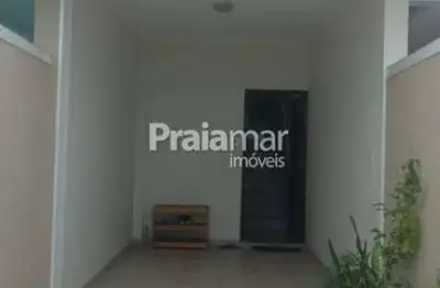 Casa sobreposta alta na vl valença em são vicente - 3 dormitórios, 1 suíte, garagem para 2 carros -