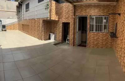 Casa dividida em duas residências no bairro são domingos em americana!