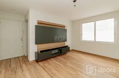 Apartamento com 2 quartos à venda na avenida do forte, 1174, vila ipiranga, porto alegre, 74 m2 por r$ 380.000