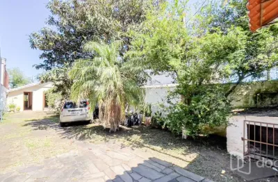 Casa com 3 quartos à venda na rua primeiro de maio, 52, partenon, porto alegre, 290 m2 por r$ 350.000