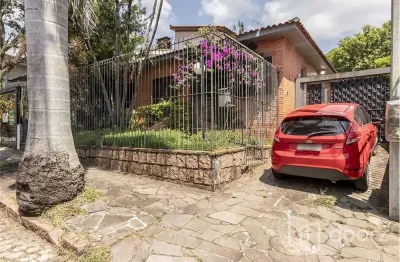 Casa com 4 quartos à venda na rua professor fernando carneiro, 112, três figueiras, porto alegre, 250 m2 por r$ 1.500.000