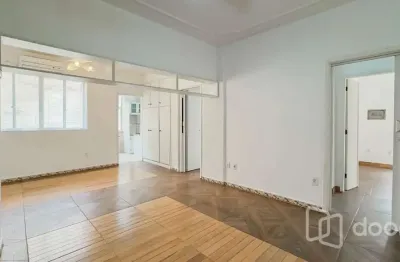 Apartamento com 3 quartos à venda na rua josé do patrocínio, 120, cidade baixa, porto alegre, 101 m2 por r$ 377.700