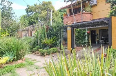 Casa com 3 quartos à venda na rua mura, 120, espírito santo, porto alegre, 154 m2 por r$ 550.000