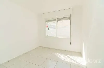 Apartamento com 2 quartos à venda na rua lasar segall, 335, são sebastião, porto alegre, 70 m2 por r$ 235.000
