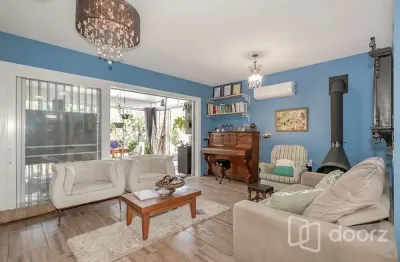 Casa com 3 quartos à venda na rua chácara das nascentes, 846, lomba do pinheiro, porto alegre, 100 m2 por r$ 670.000