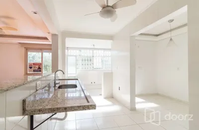 Apartamento com 2 quartos à venda na rua gaston englert, 780, vila ipiranga, porto alegre, 75 m2 por r$ 349.900