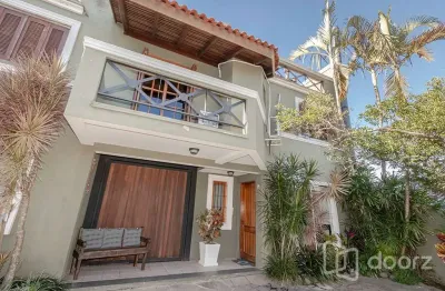 Casa em condomínio fechado com 3 quartos à venda na avenida flamengo, 427, ipanema, porto alegre, 144 m2 por r$ 600.000