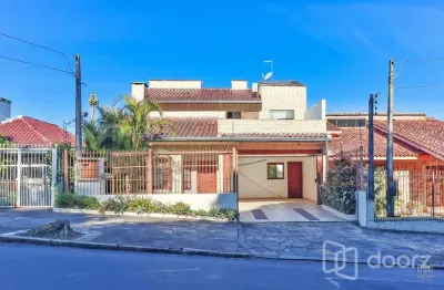 Casa com 5 quartos à venda na rua dea coufal, 813, ipanema, porto alegre, 383 m2 por r$ 899.000