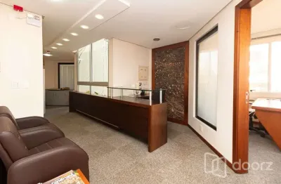 Sala comercial à venda na avenida bastian, 230, menino deus, porto alegre, 122 m2 por r$ 730.000