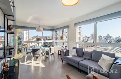 Apartamento com 2 quartos à venda na avenida lageado, 721, petrópolis, porto alegre, 80 m2 por r$ 990.000