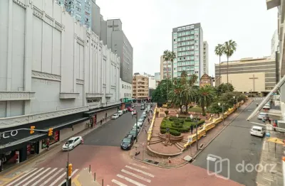 Apartamento com 2 quartos à venda na rua doutor flores, 190, centro histórico, porto alegre, 50 m2 por r$ 215.000