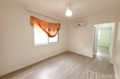 Apartamento com 1 quarto à venda na rua professor cristiano fischer, 1238, jardim do salso, porto alegre, 37 m2 por r$ 245.000