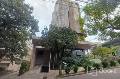 Sala comercial à venda na rua marquês do pombal, 1710, moinhos de vento, porto alegre, 34 m2 por r$ 239.900