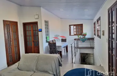 Casa com 2 quartos à venda na acesso marcelino barski, 162, jardim itu sabará, porto alegre, 180 m2 por r$ 530.000