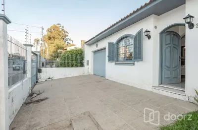 Casa com 3 quartos à venda na rua professor pedro santa helena, 309, jardim do salso, porto alegre, 152 m2 por r$ 849.000