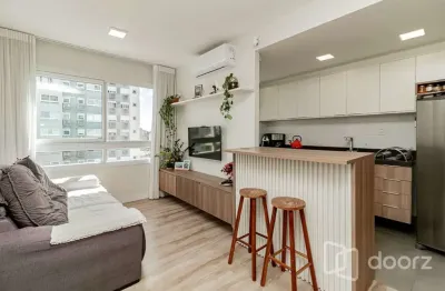 Apartamento com 2 quartos à venda na rua jerônymo zelmanovitz, 100, são sebastião, porto alegre, 57 m2 por r$ 545.000