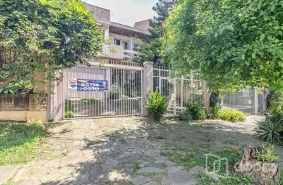 Casa com 3 quartos à venda na rua araponga, 306, chácara das pedras, porto alegre, 360 m2 por r$ 1.600.000