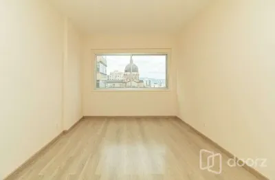 Apartamento com 1 quarto à venda na rua duque de caxias, 955, centro histórico, porto alegre, 50 m2 por r$ 320.000