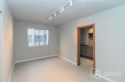 Apartamento com 2 quartos à venda na rua alberto silva, 238, vila ipiranga, porto alegre, 58 m2 por r$ 372.000